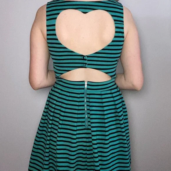Chicabooti Green and Black Striped Dress - Picture 2 of 4